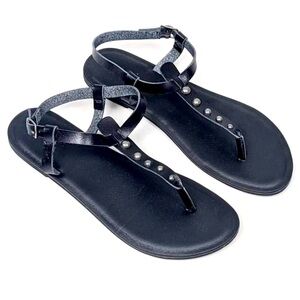 Universal Threads Kylianne Thong T Strap Black Studded Rivet Sandals ~ 7